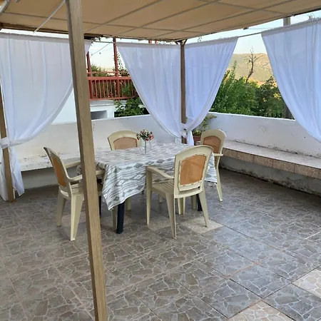 M&c House בית נופש *