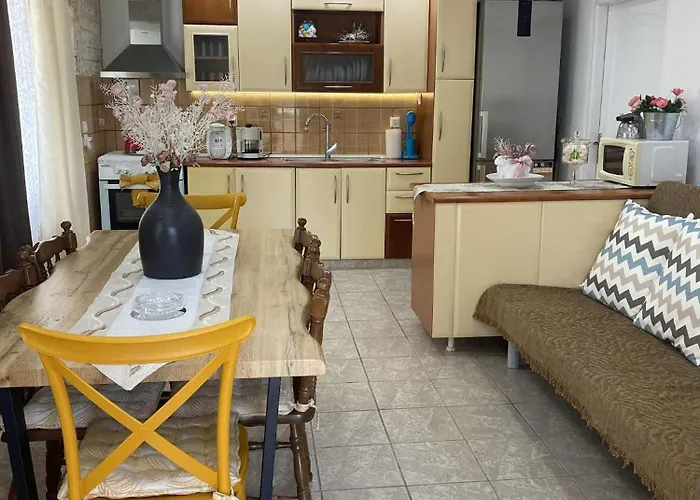 M&c House Дом отдыха Kalianoi
