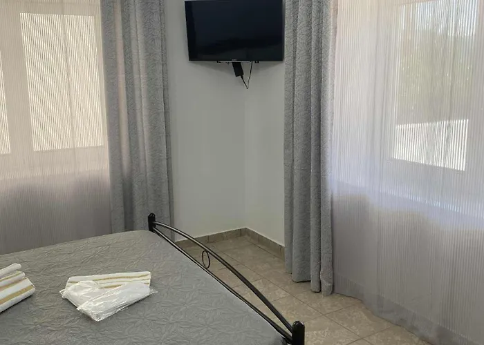 M&c House Καλιάνοι